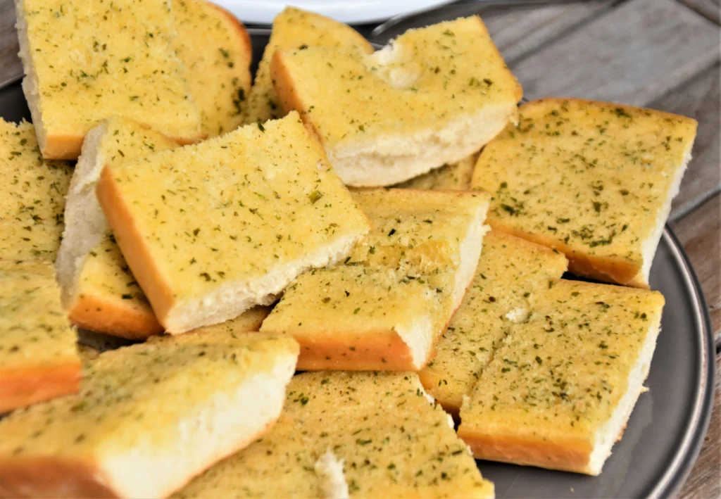 how to make cornbread from scratch
